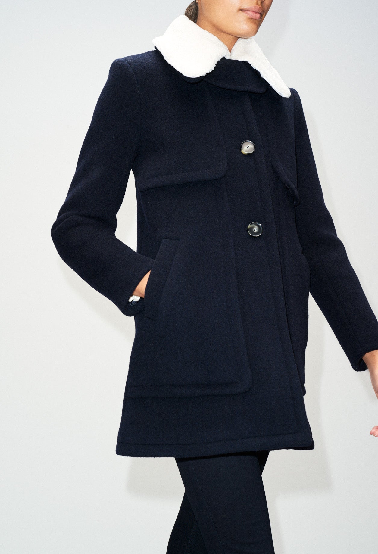 Manteau droit à col en fausse fourrure Faume - seconde main