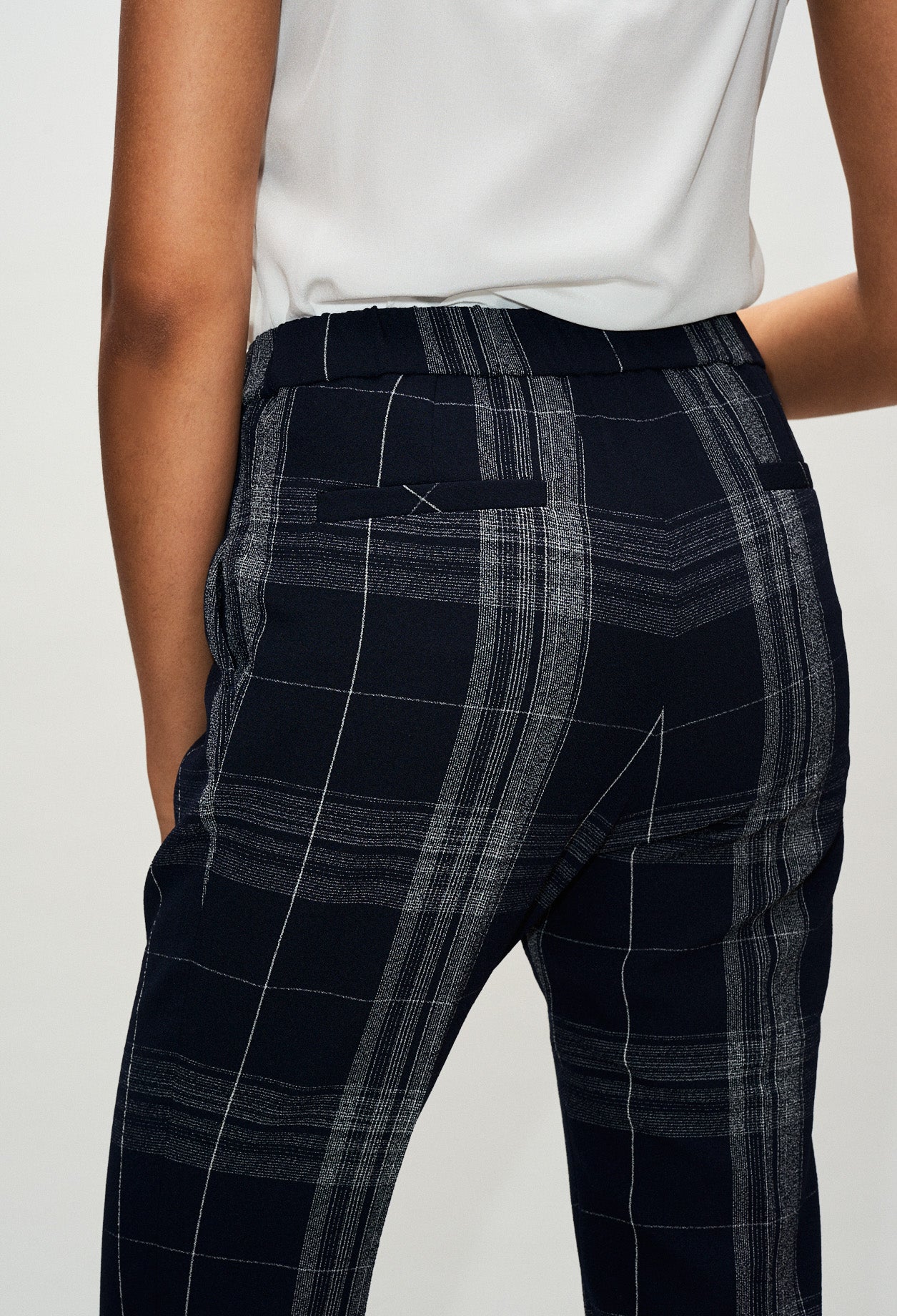 Pantalon à carreaux ceinture velours Faume - seconde main