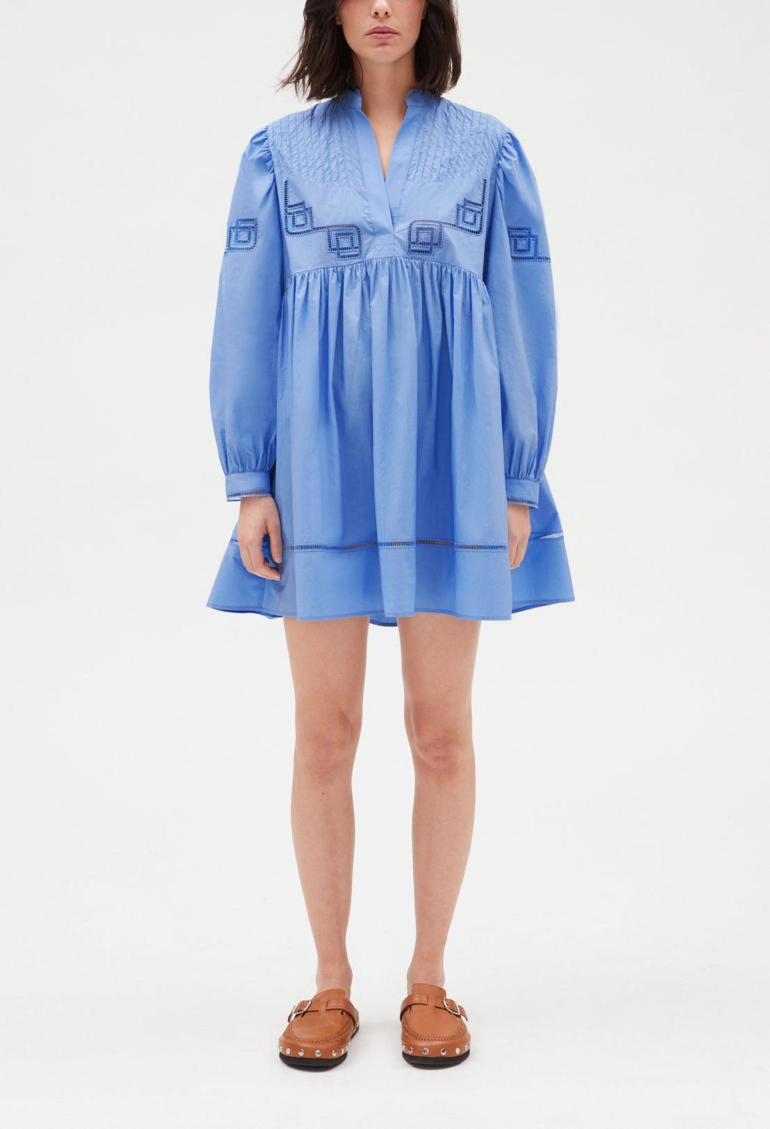 Robe courte coton brodé bleu Faume - seconde main