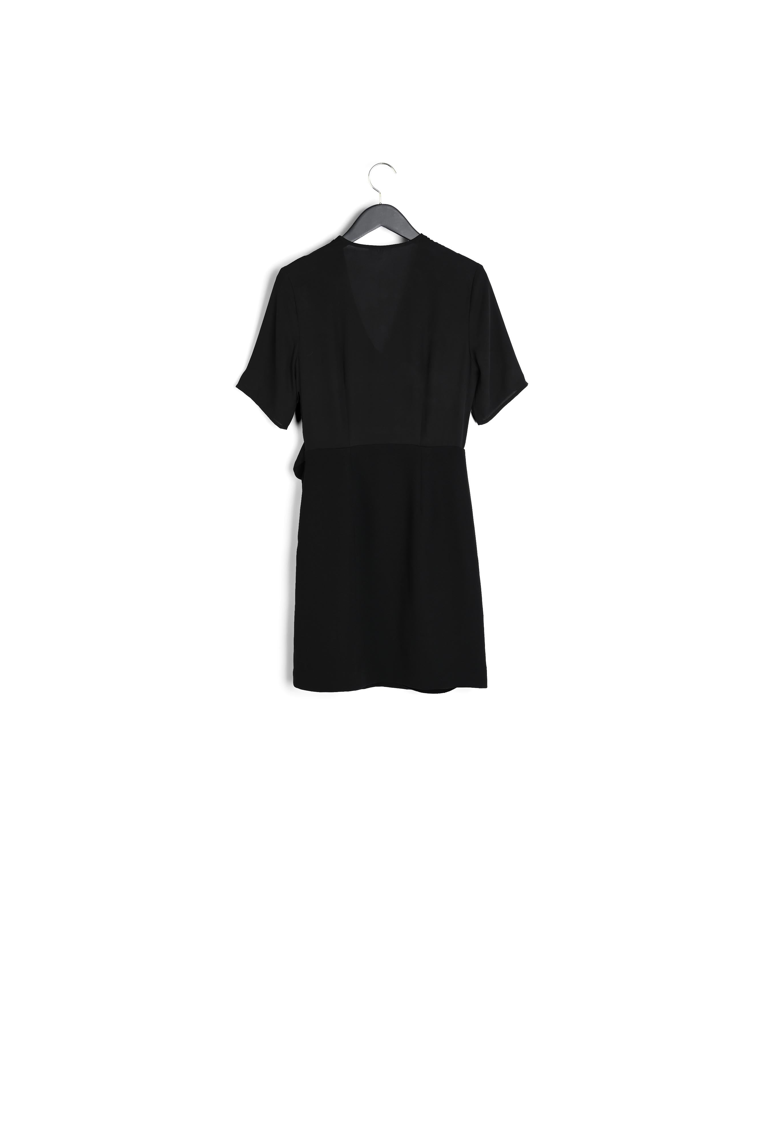 Robe bi-mati?�re noire