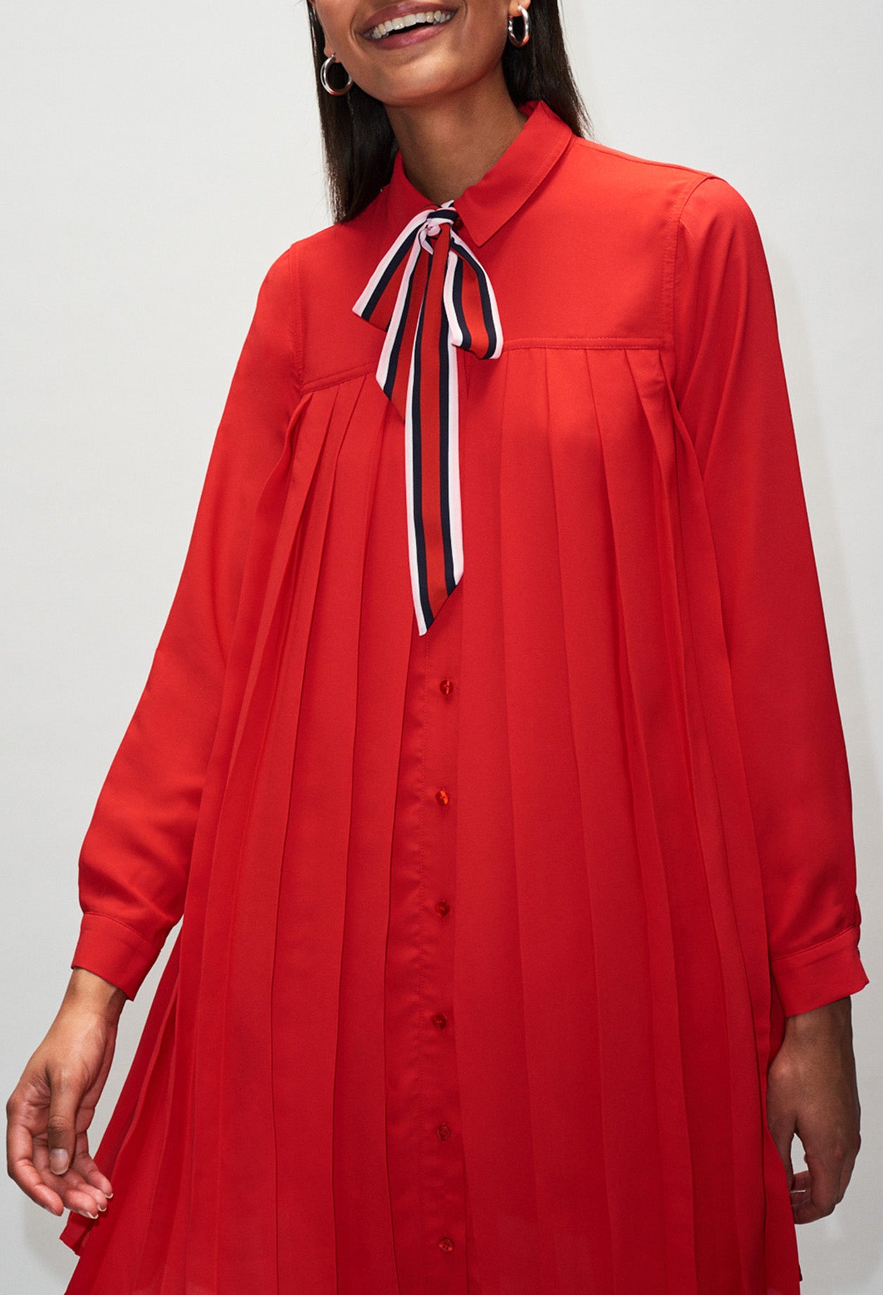 Robe chemise plissée détail lavallière Faume - seconde main