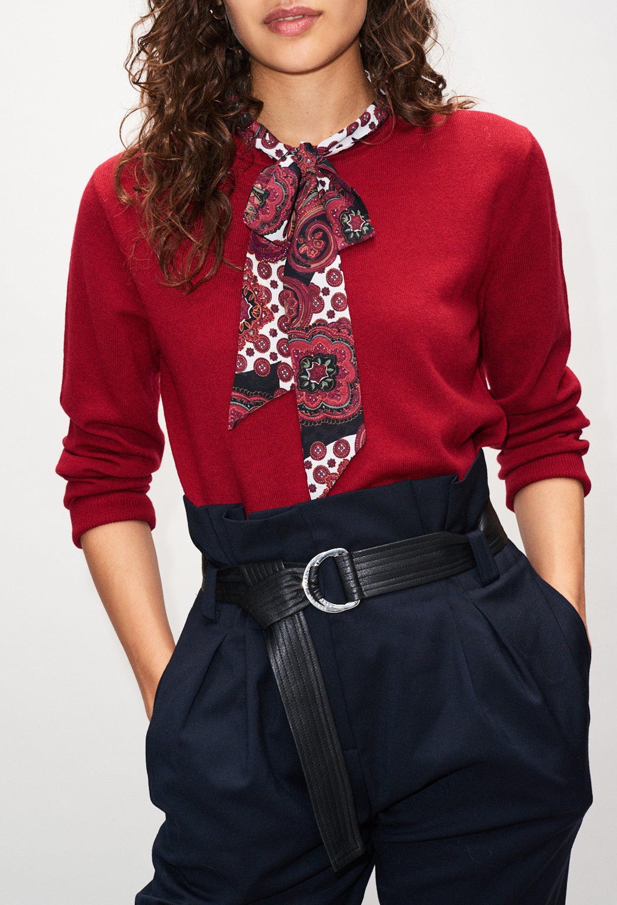 Pull col lavallière effet foulard Faume - seconde main