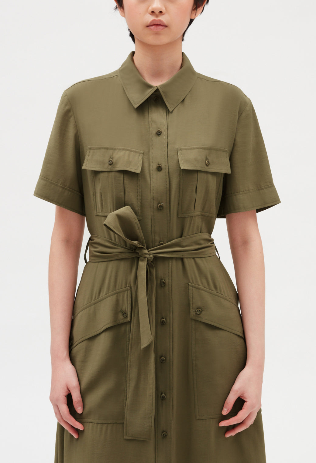 Robe midi fluide manches courtes Faume - seconde main