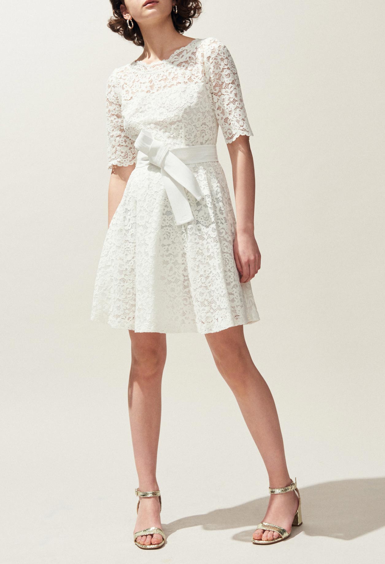 Robe en dentelle ceinturée Faume - seconde main