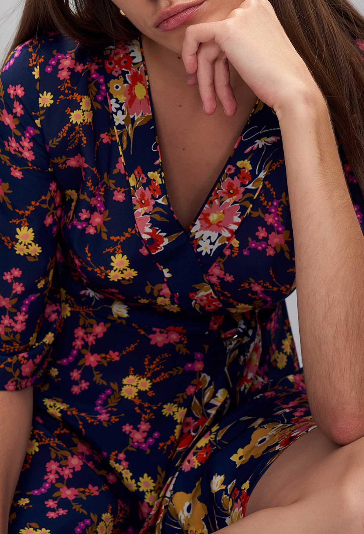 Robe en soie cache cœur imprimé fleurs Faume - seconde main