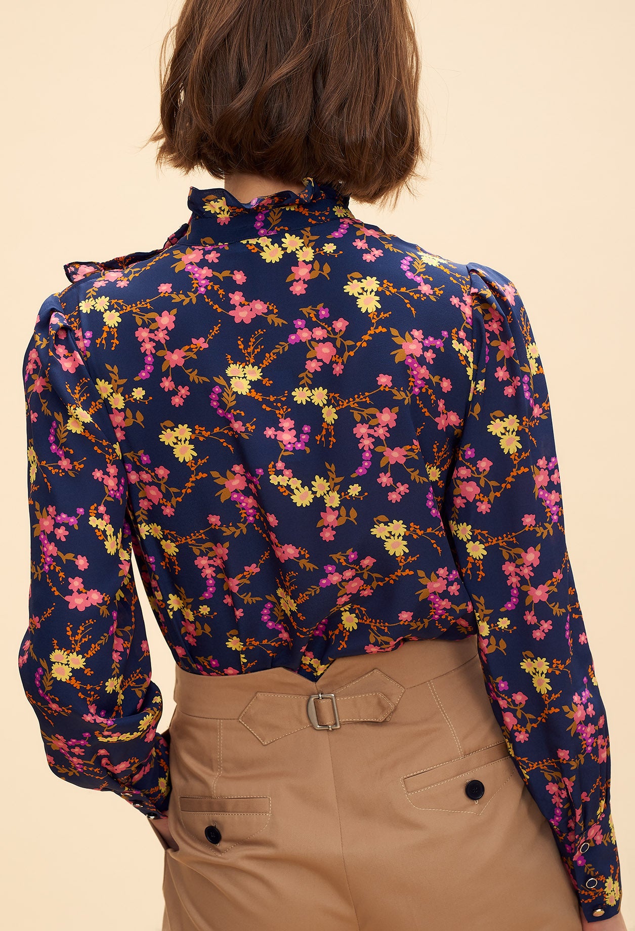 Top en soie col victorien imprimé fleurs Faume - seconde main