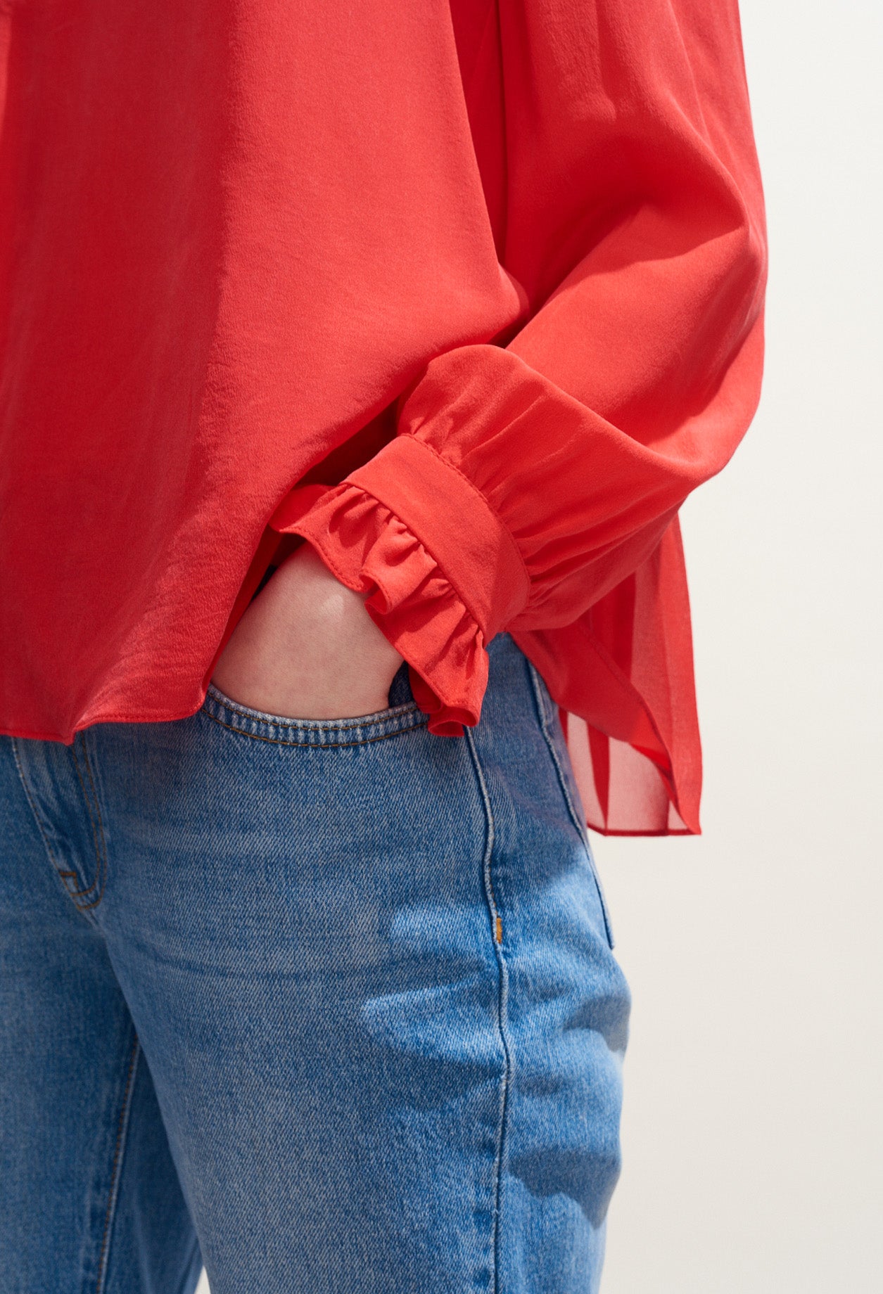 Top fluide col V dos plissé uni Faume - seconde main