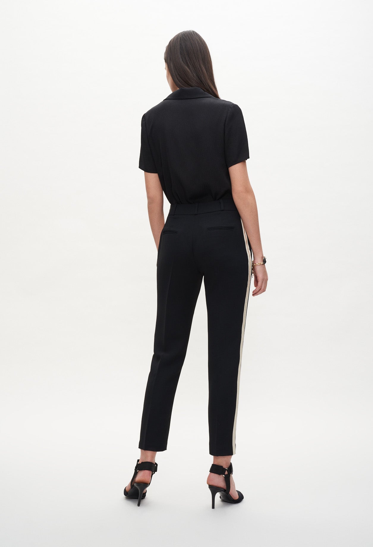 Pantalon de tailleur à coupe carotte Faume - seconde main
