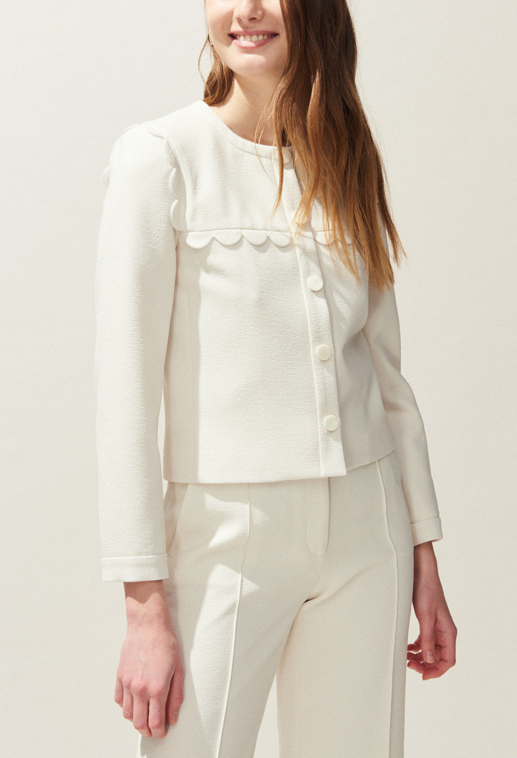 Veste courte écru détail de coquilles Faume - seconde main