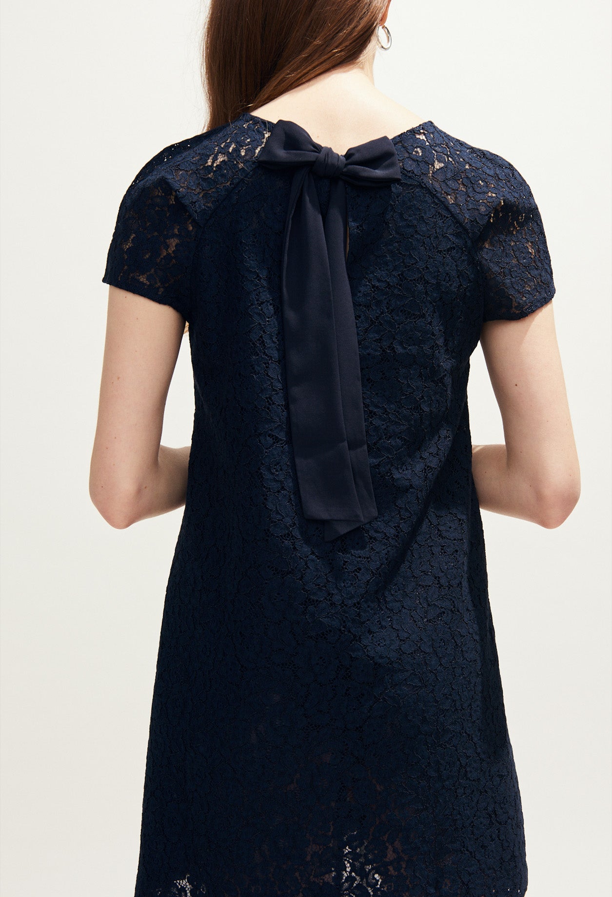 Robe manches courtes en dentelle Faume - seconde main