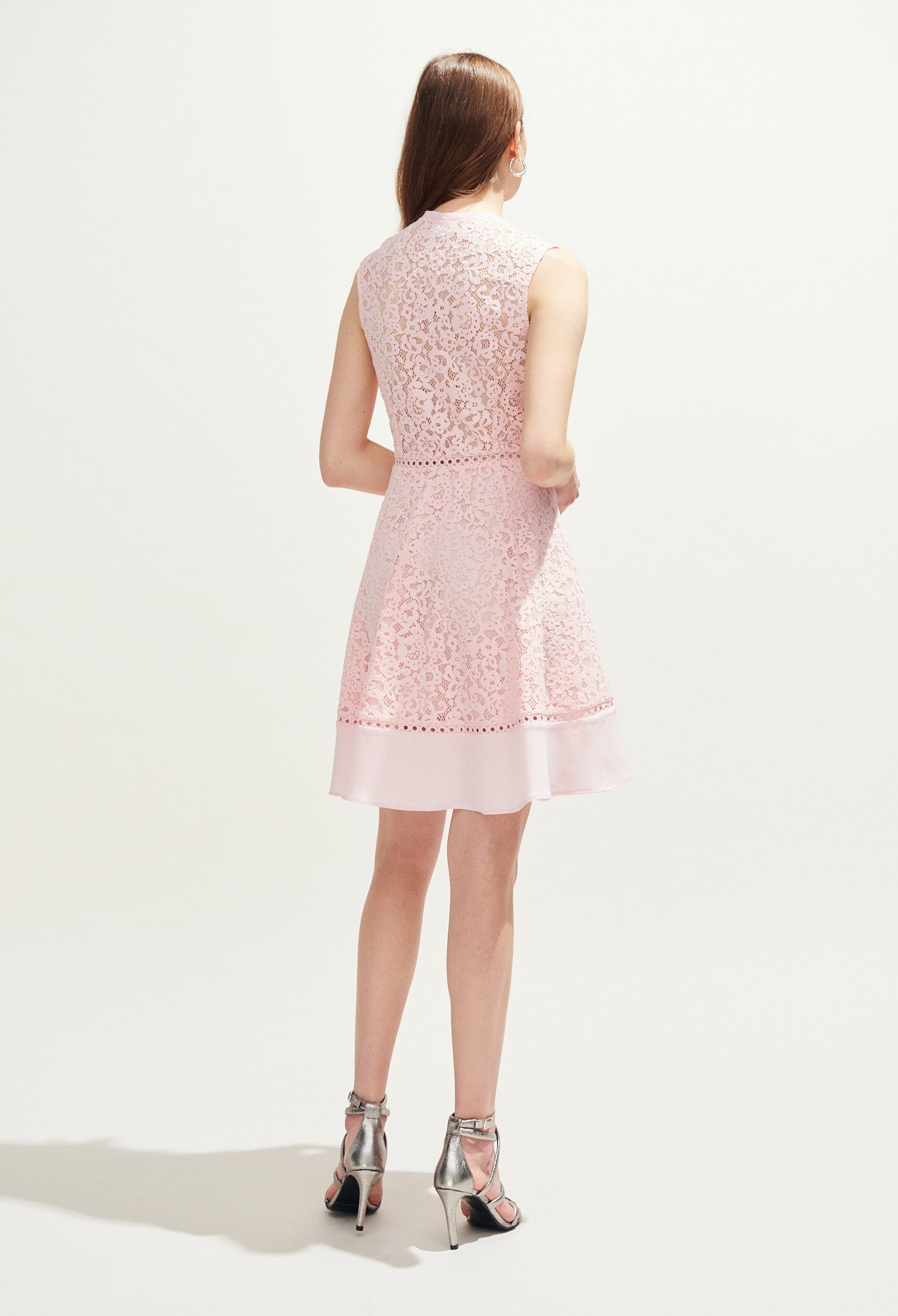 Robe patineuse en dentelle Faume - seconde main