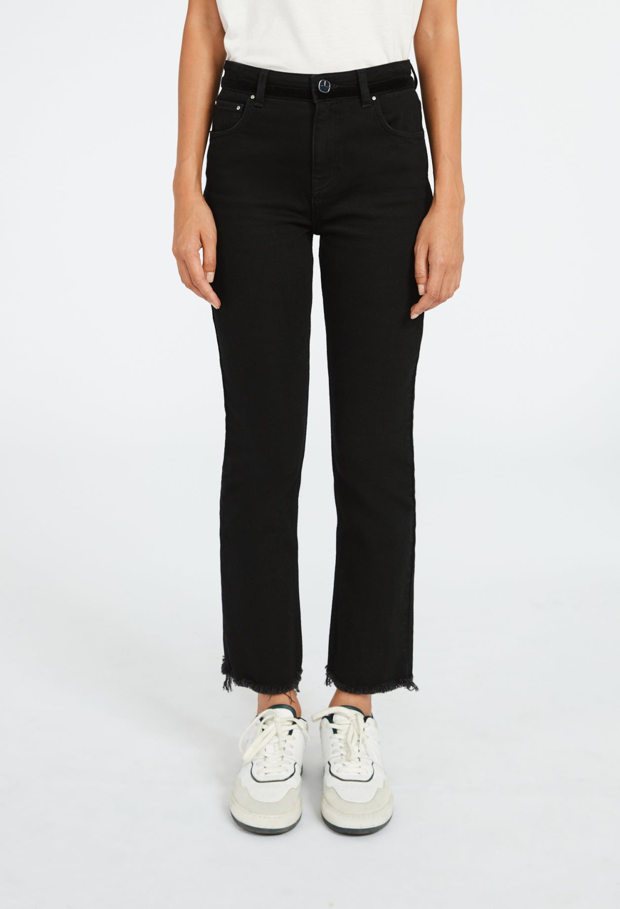 Jean droit à bords francs Faume - seconde main