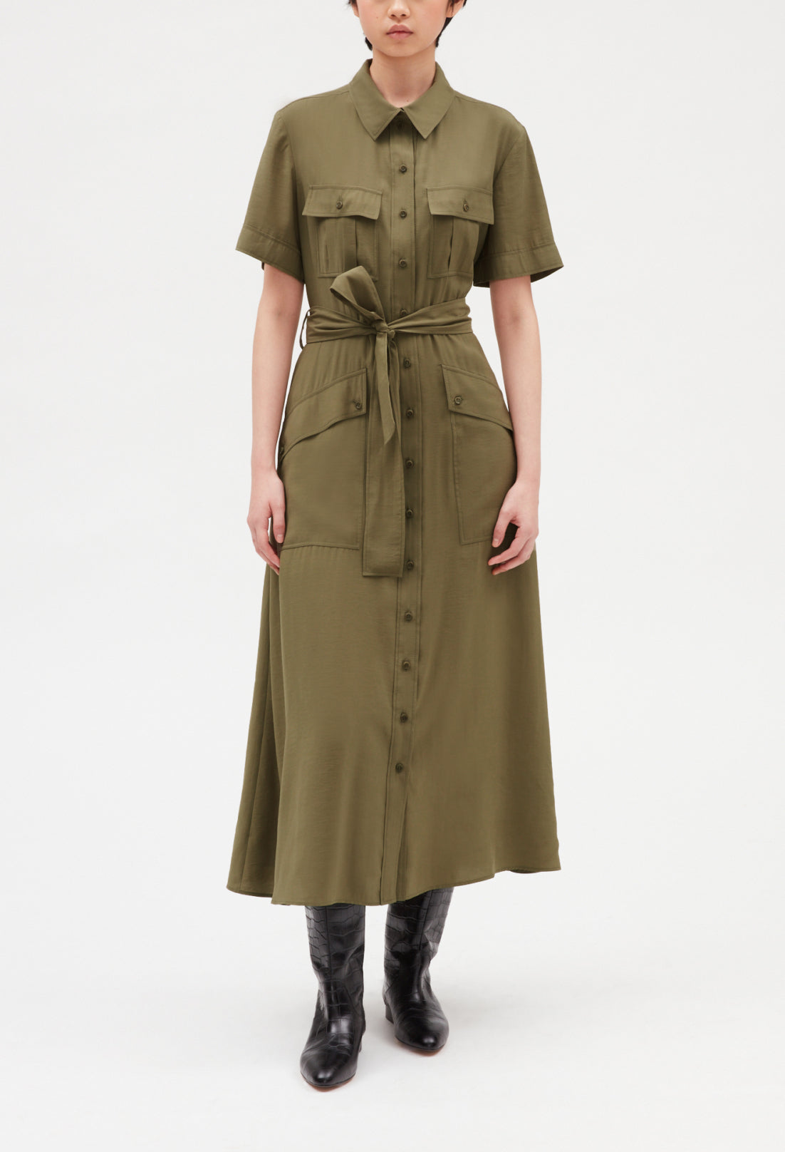 Robe midi fluide manches courtes Faume - seconde main