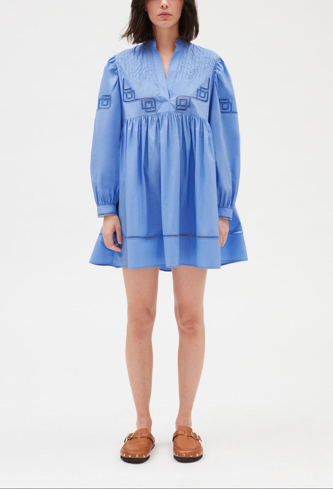 Robe courte coton brodé bleu Faume - seconde main