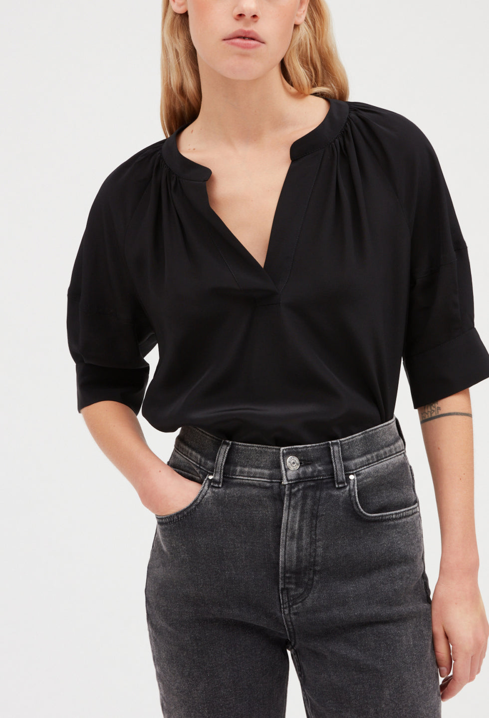 Blouse noire manches courtes soie Faume - seconde main