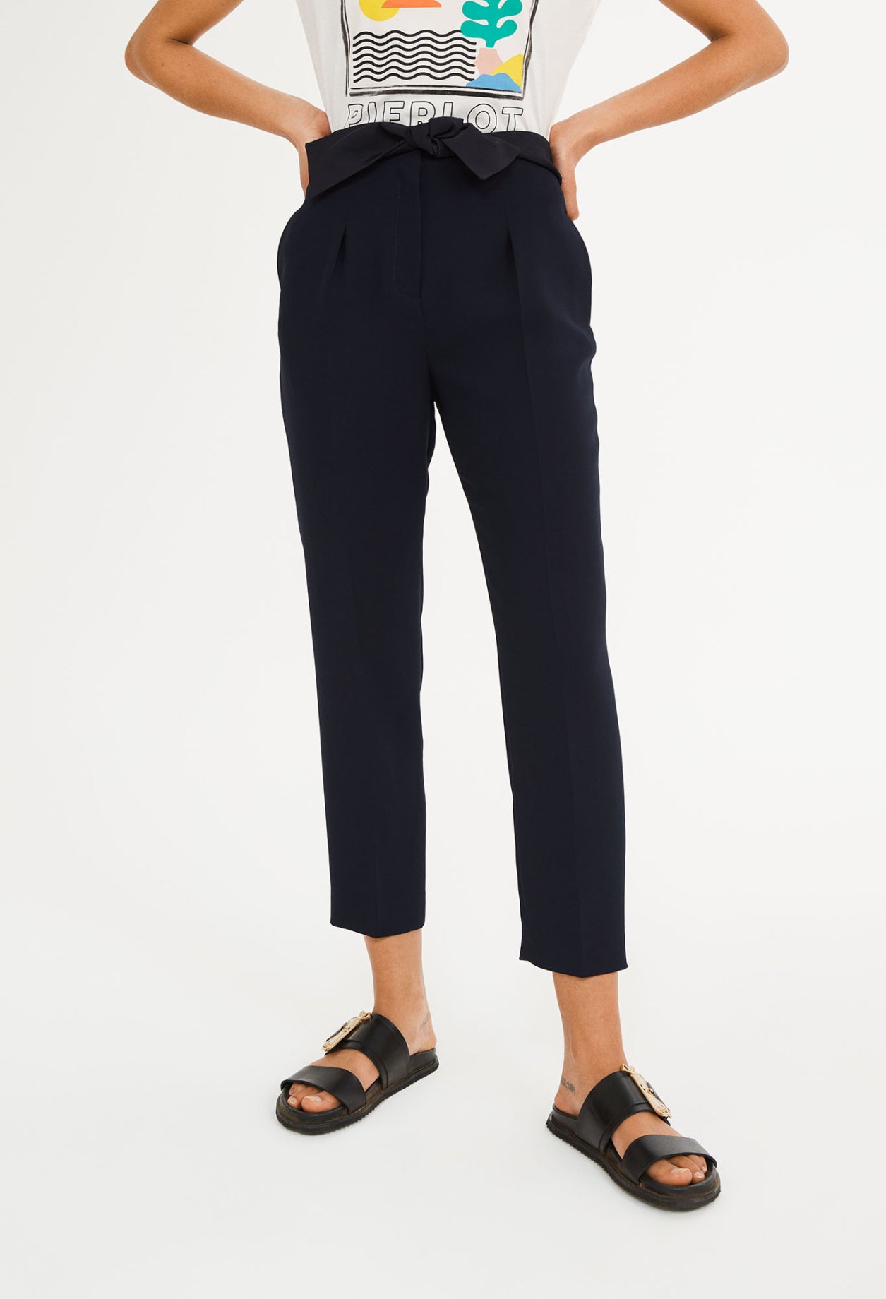Pantalon tailleur carotte Faume - seconde main