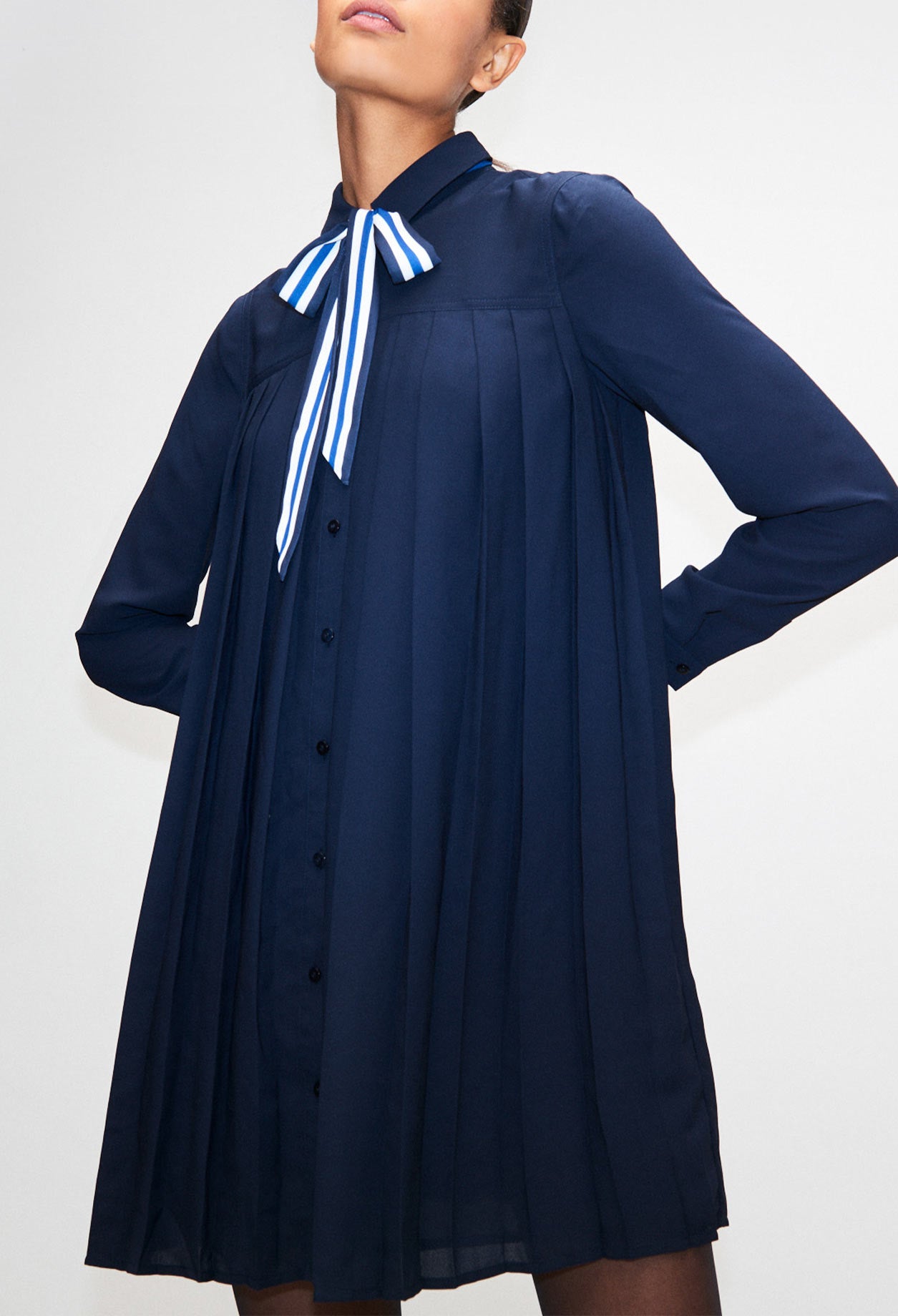 Robe chemise plissée détail lavallière Faume - seconde main