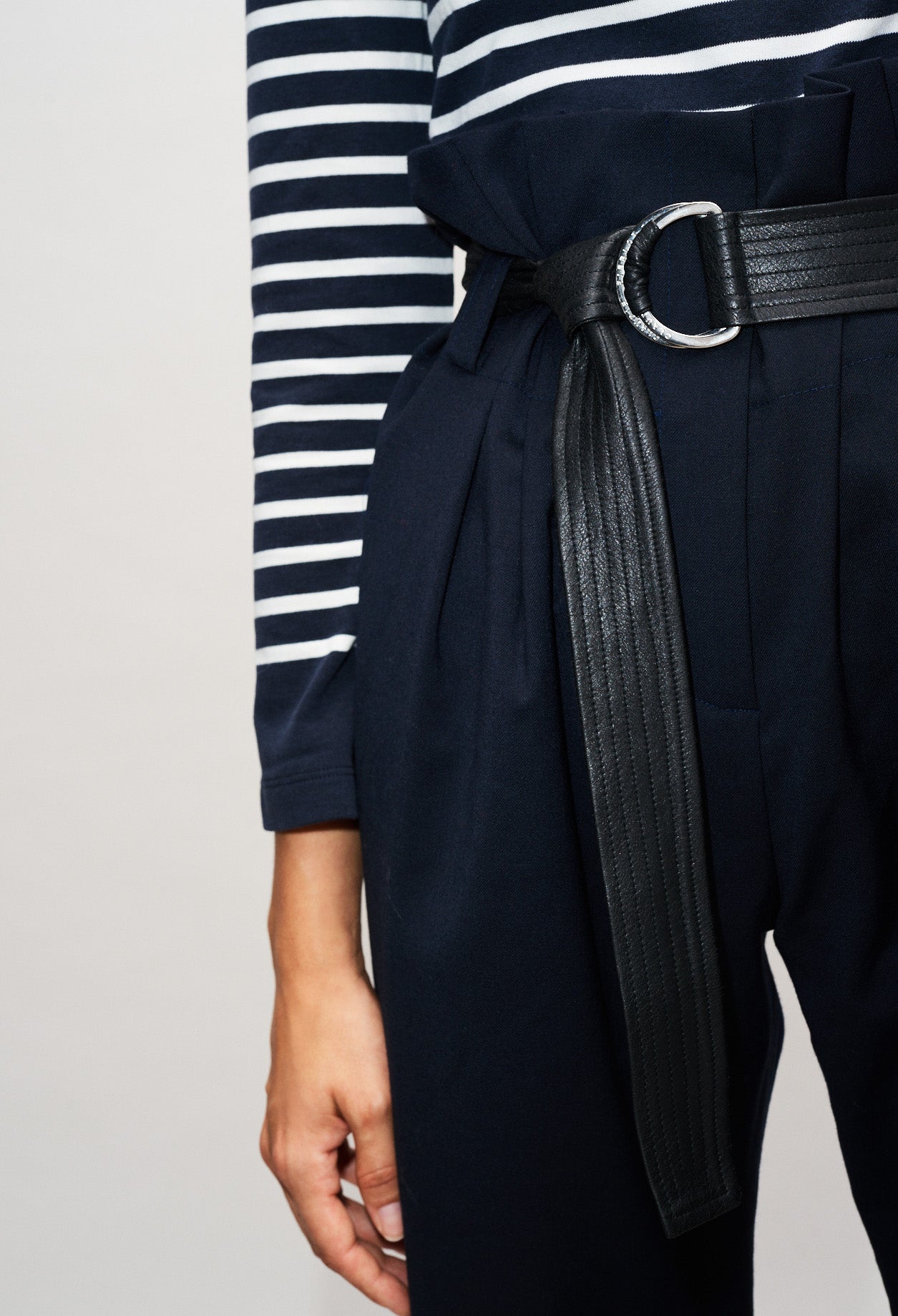 Pantalon taille haute ceinturé Faume - seconde main