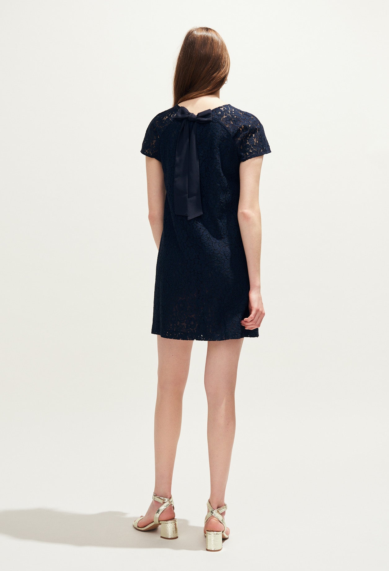 Robe manches courtes en dentelle Faume - seconde main