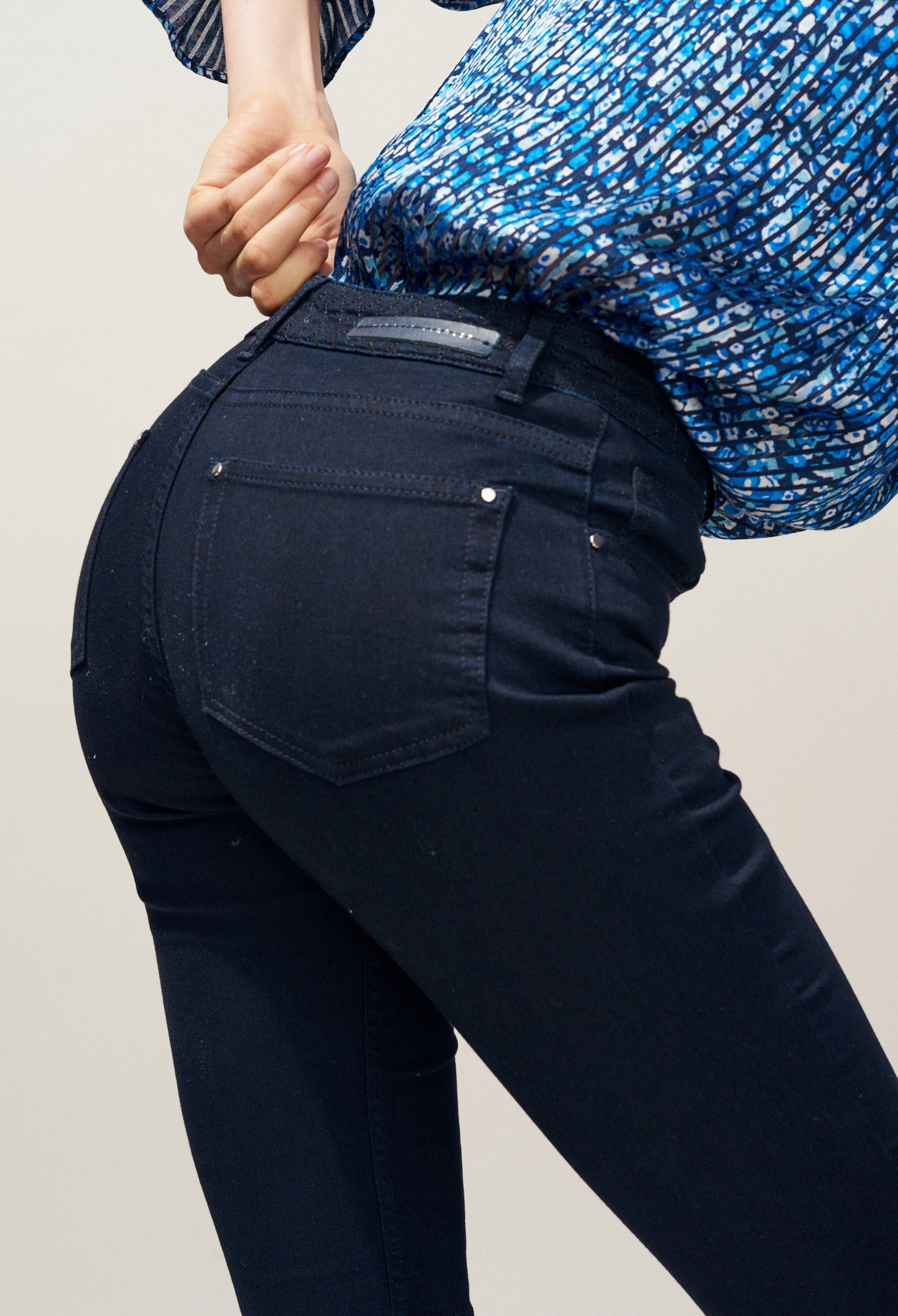 Jean skinny ceinture à motifs Faume - seconde main