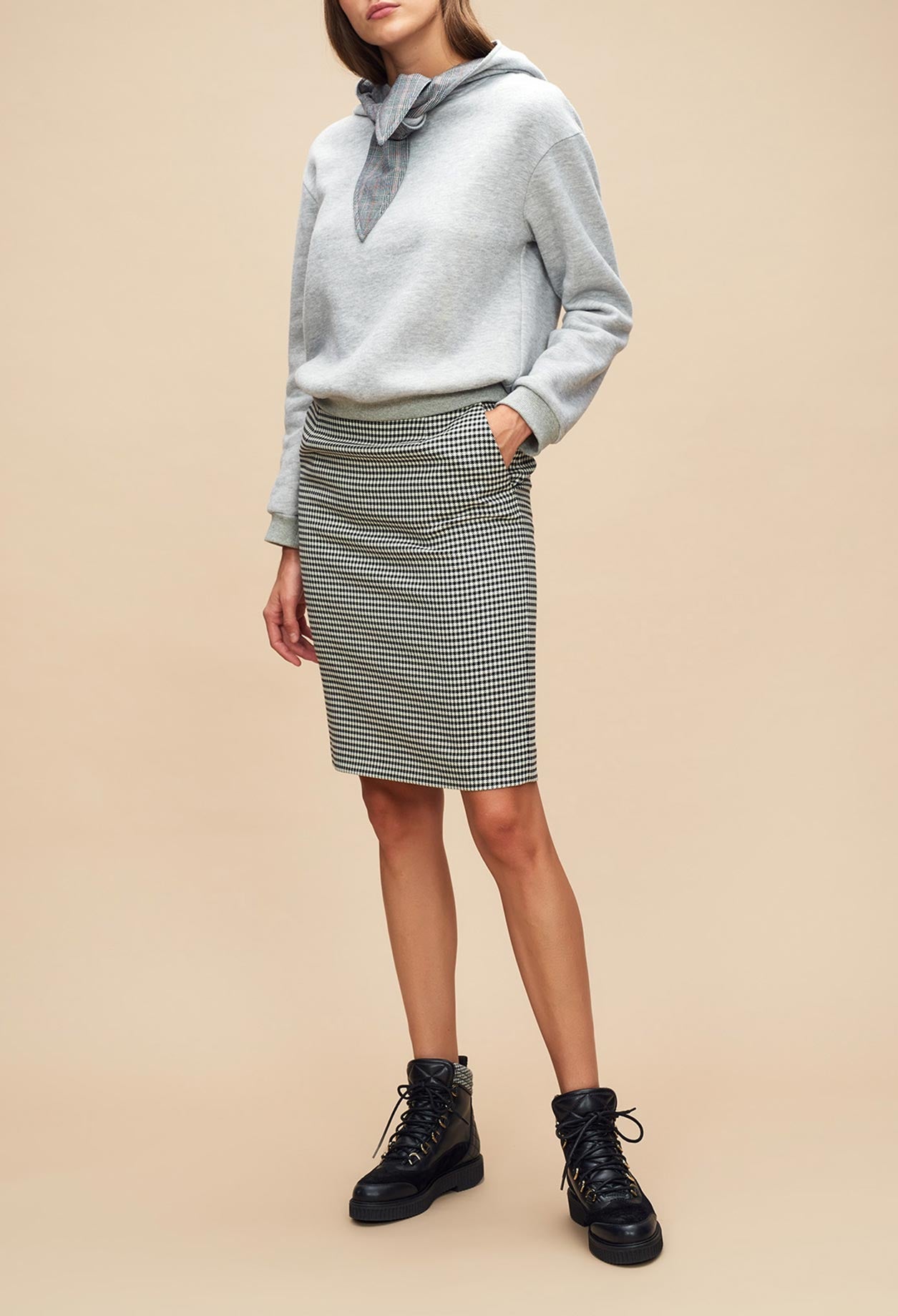 Sweat a capuche motif carreaux Faume - seconde main