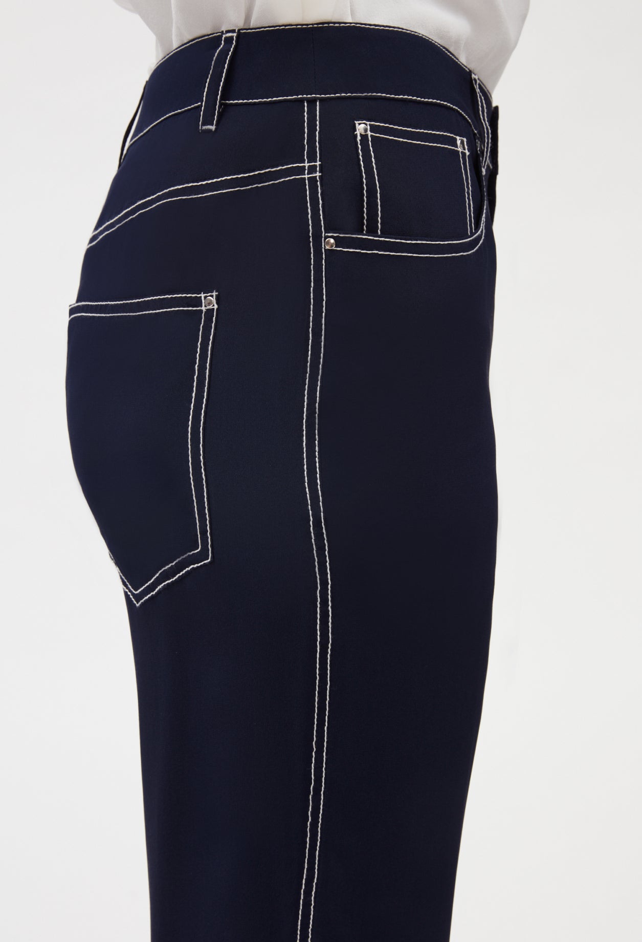 Pantalon droit soie bleue Faume - seconde main