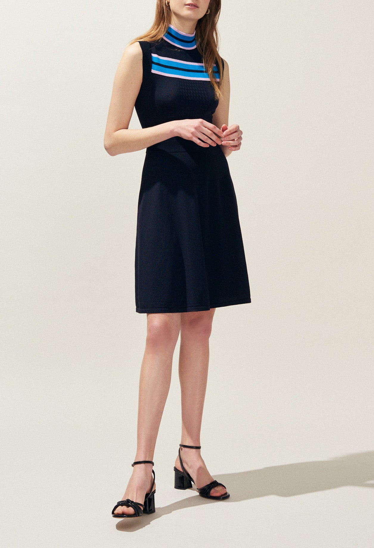 Robe maille cintrée à bandes colorées Faume - seconde main