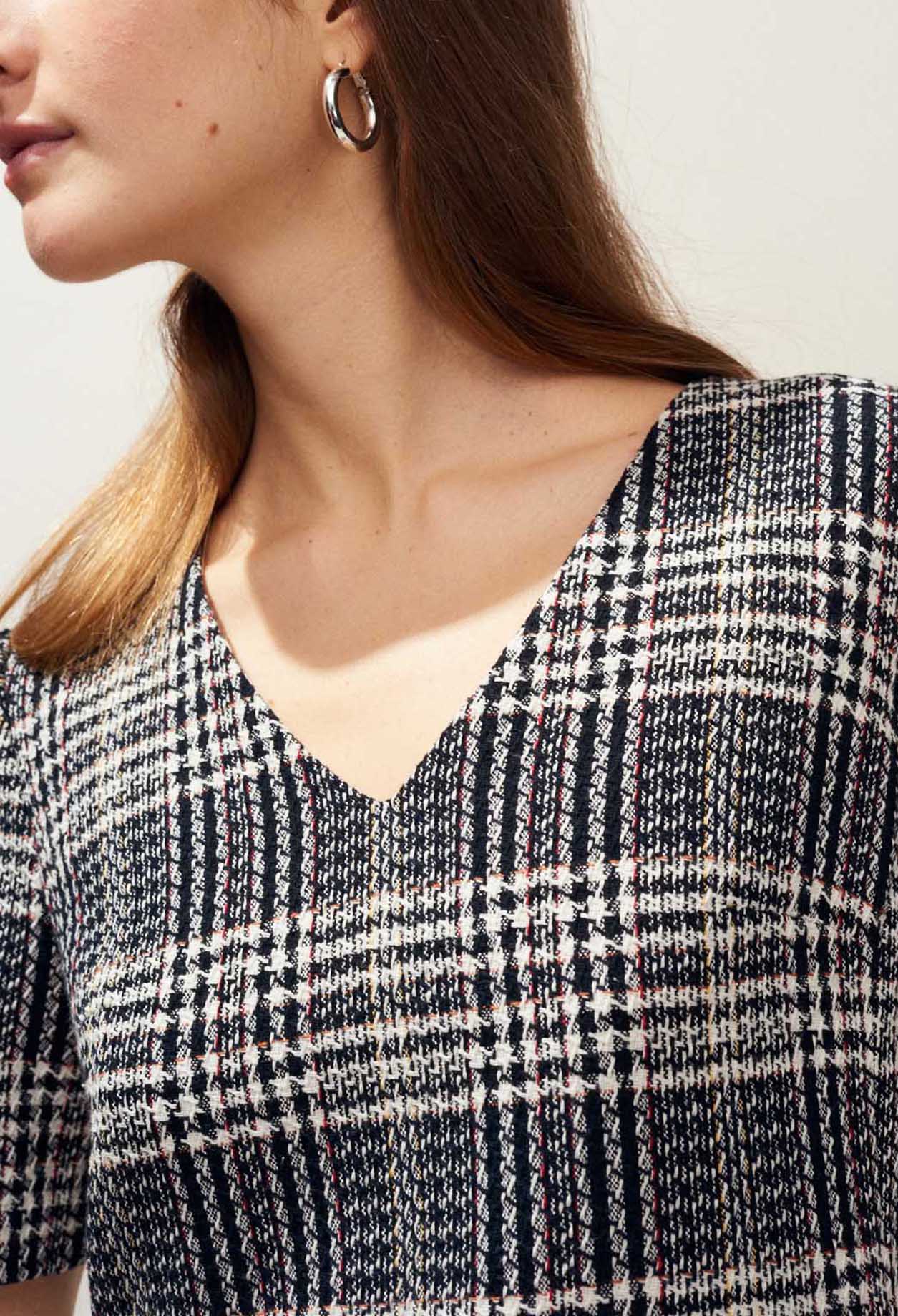 Robe droite en tweed frangée col V Faume - seconde main