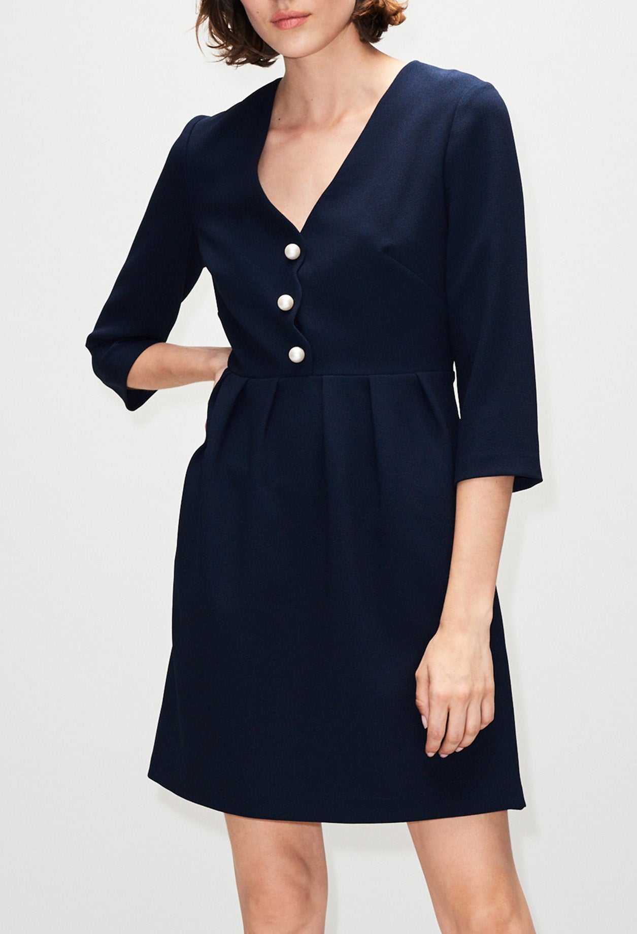 Robe col V cintrée à boutons perlés Faume - seconde main