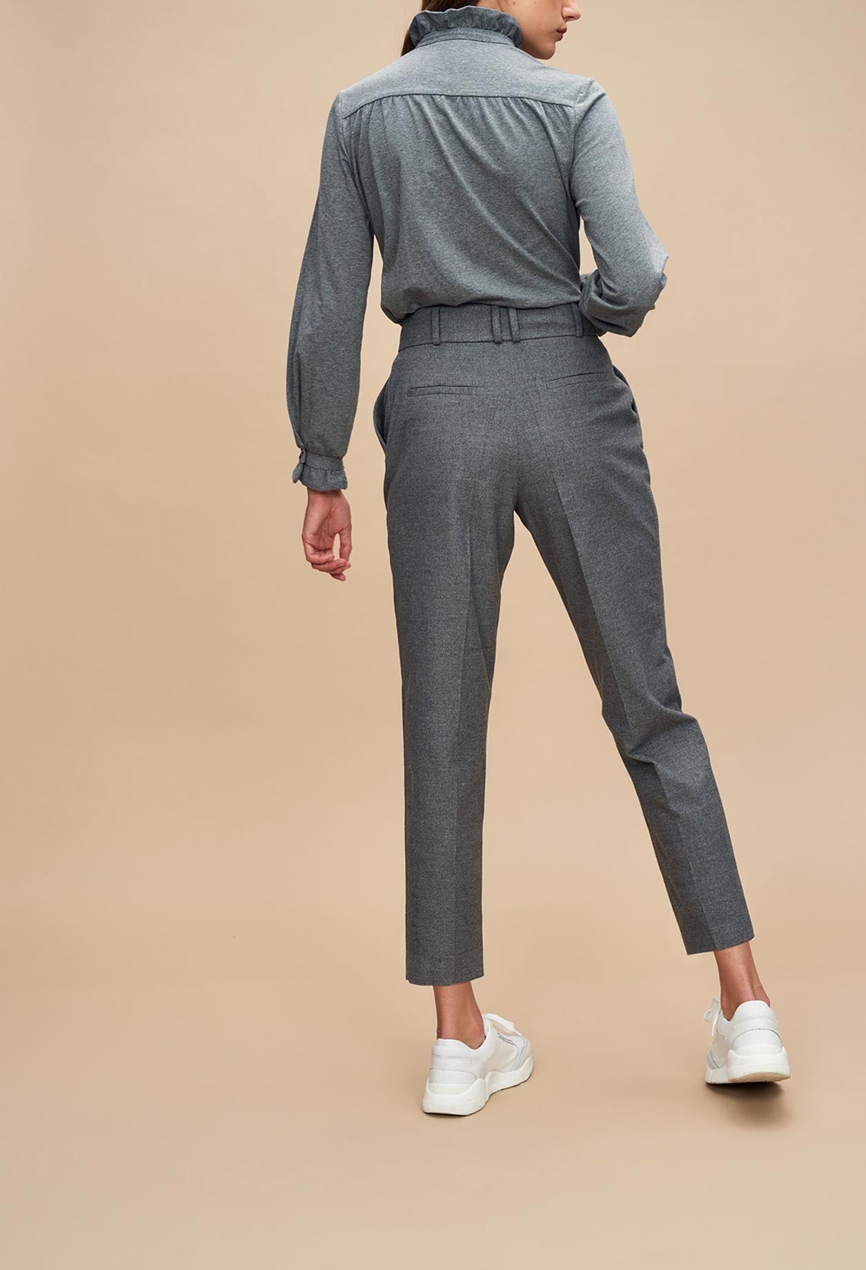 Pantalon tailleur coupe carrot Faume - seconde main