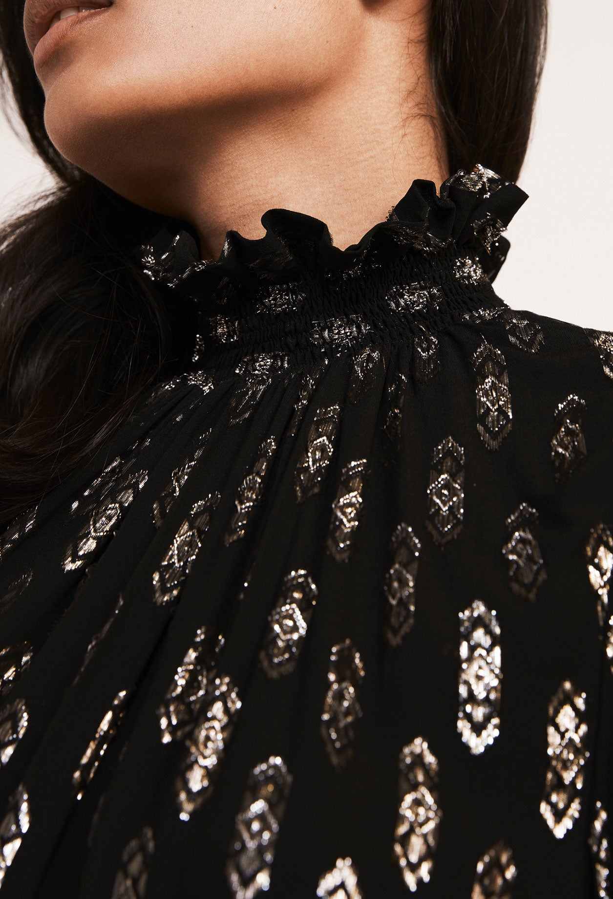 Robe noire brodée Faume - seconde main