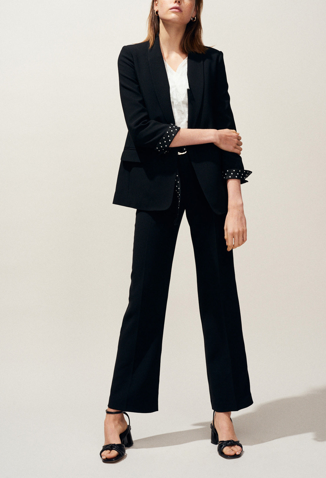 T-shirt col V à volants dentelle Faume - seconde main