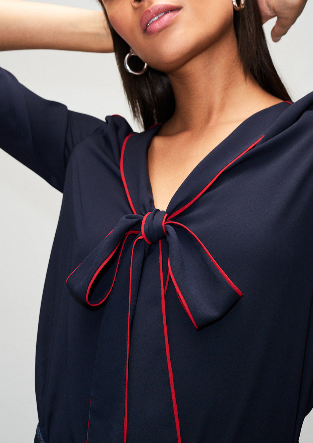 Blouse encolure V à nouer Faume - seconde main