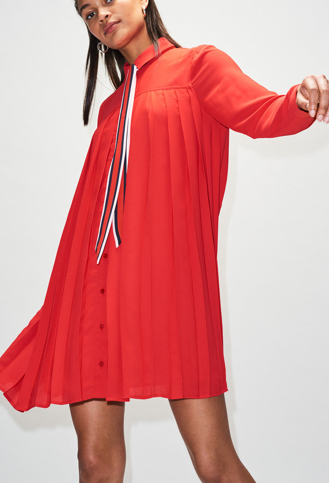 Robe chemise plissée détail lavallière Faume - seconde main