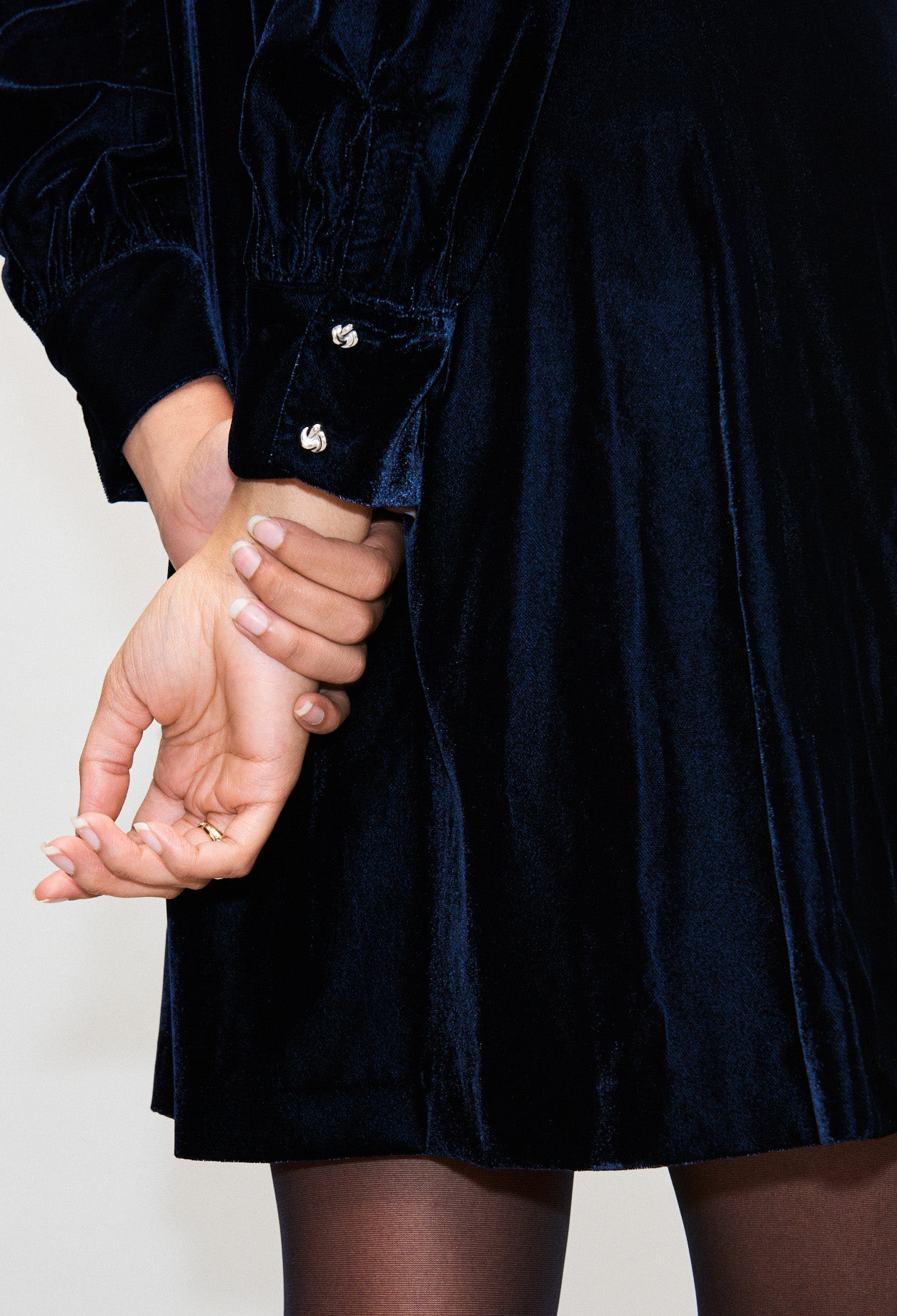 Robe en velours à col victorien Faume - seconde main