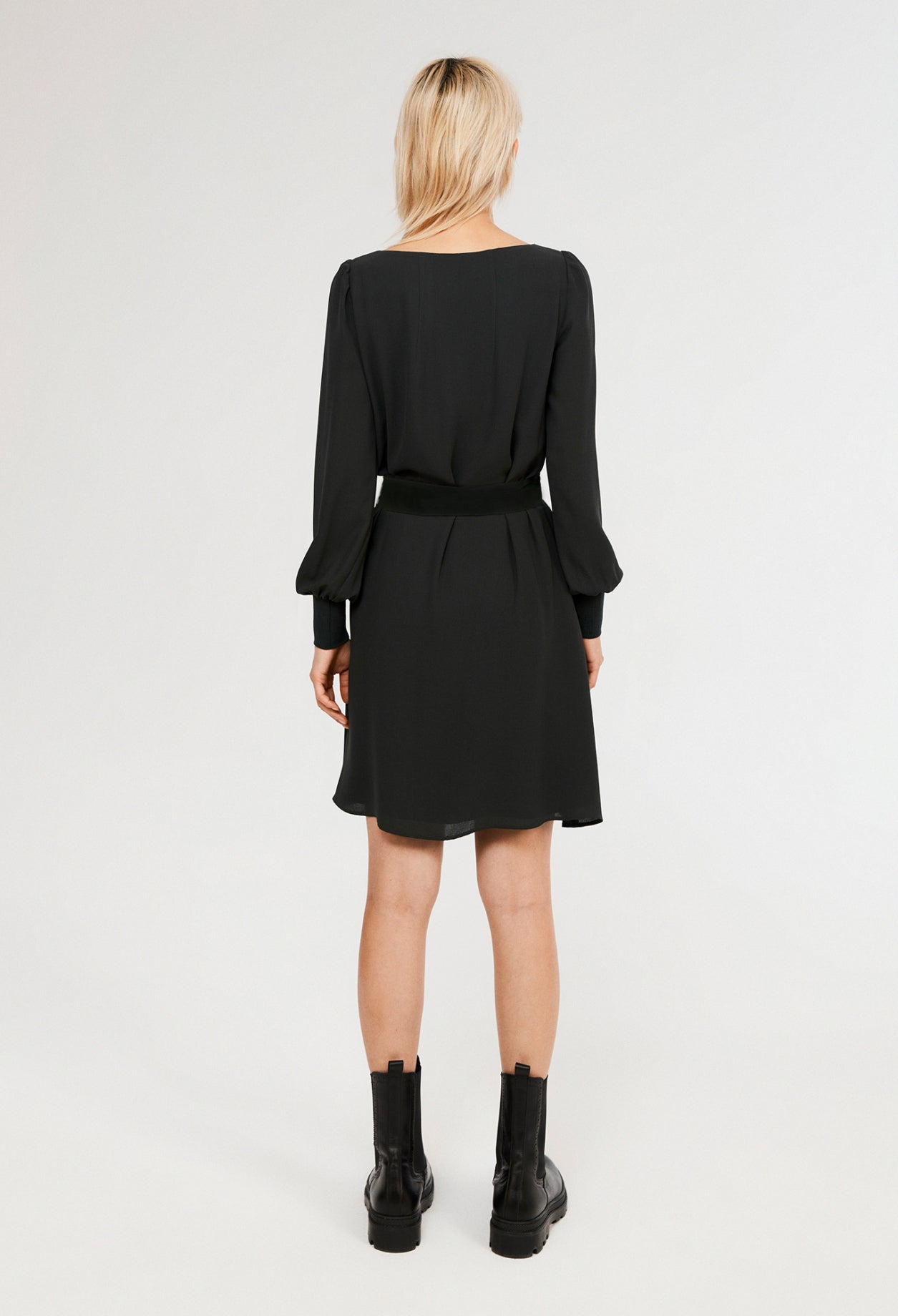 Robe à ceinture-ruban Faume - seconde main