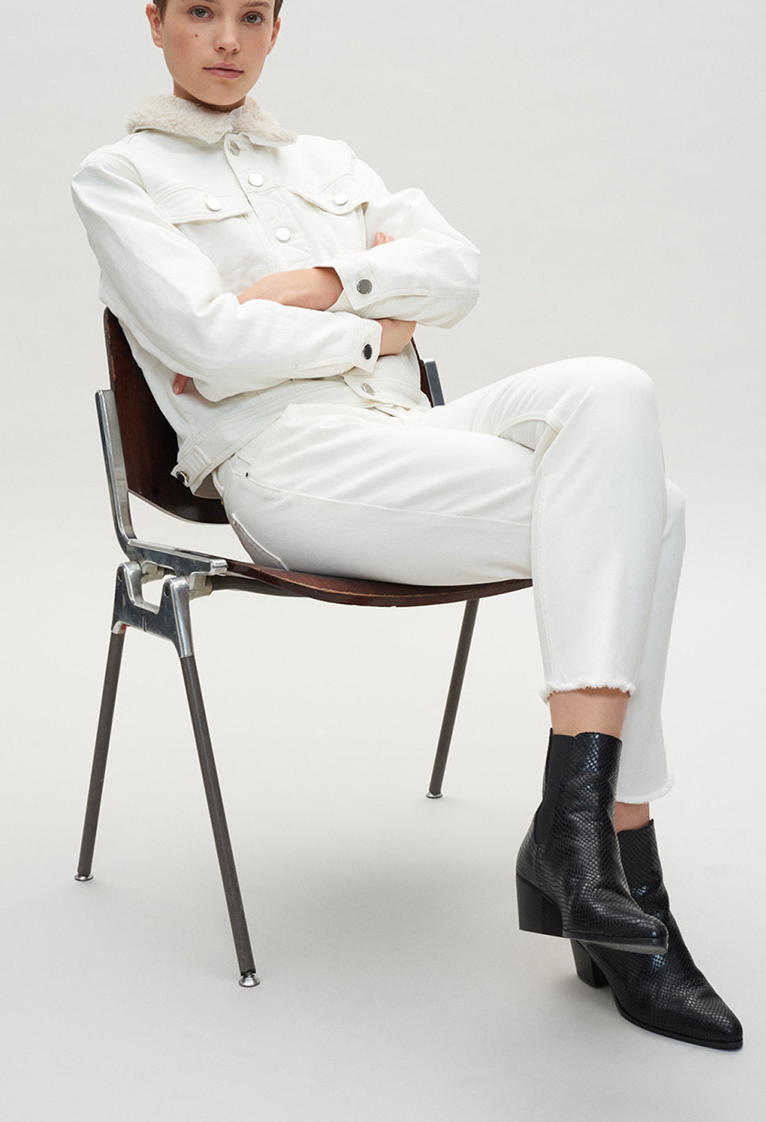 Blouson en jean à col fausse fourrure Faume - seconde main