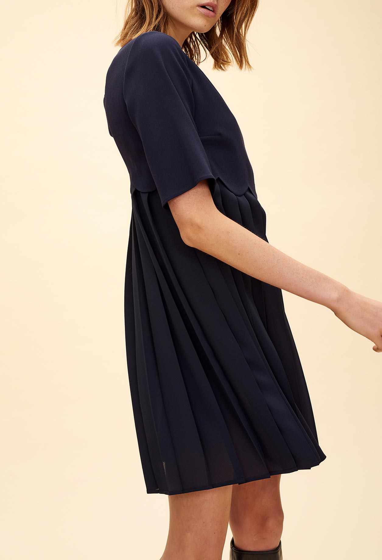 Robe plissée détail coquille Faume - seconde main