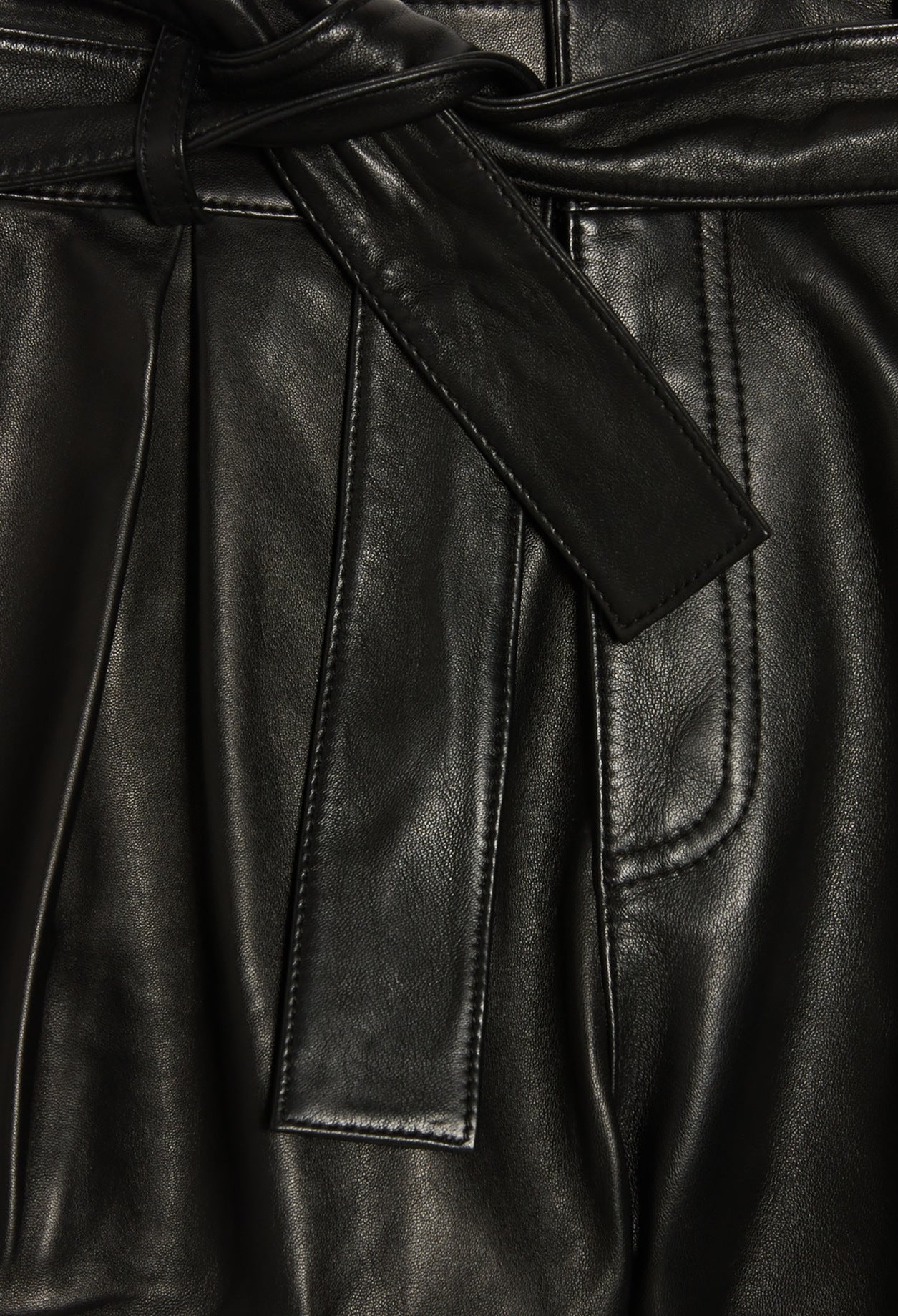 Short cuir noir Faume - seconde main