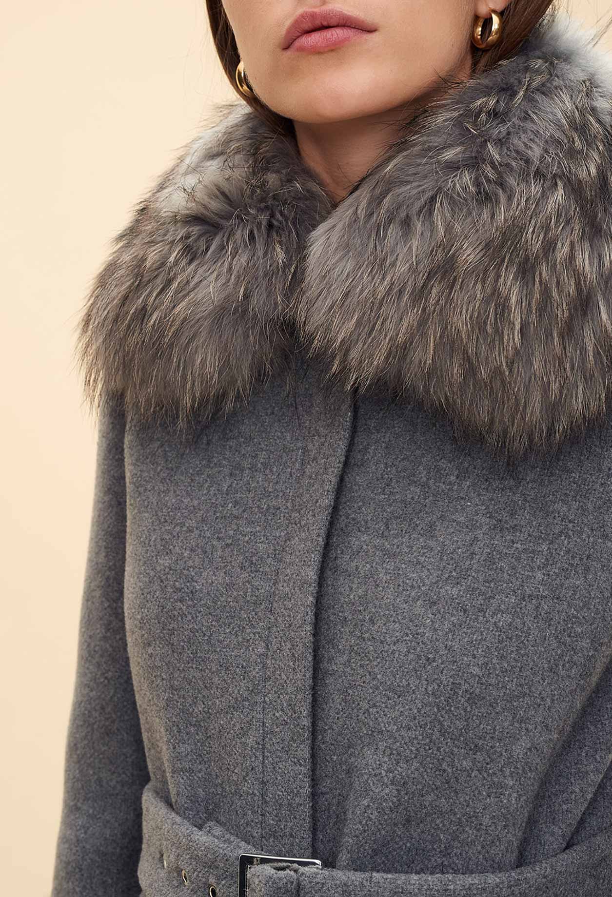 Manteau cintré col fourrure Faume - seconde main