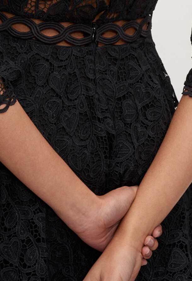 Robe courte en dentelle Faume - seconde main