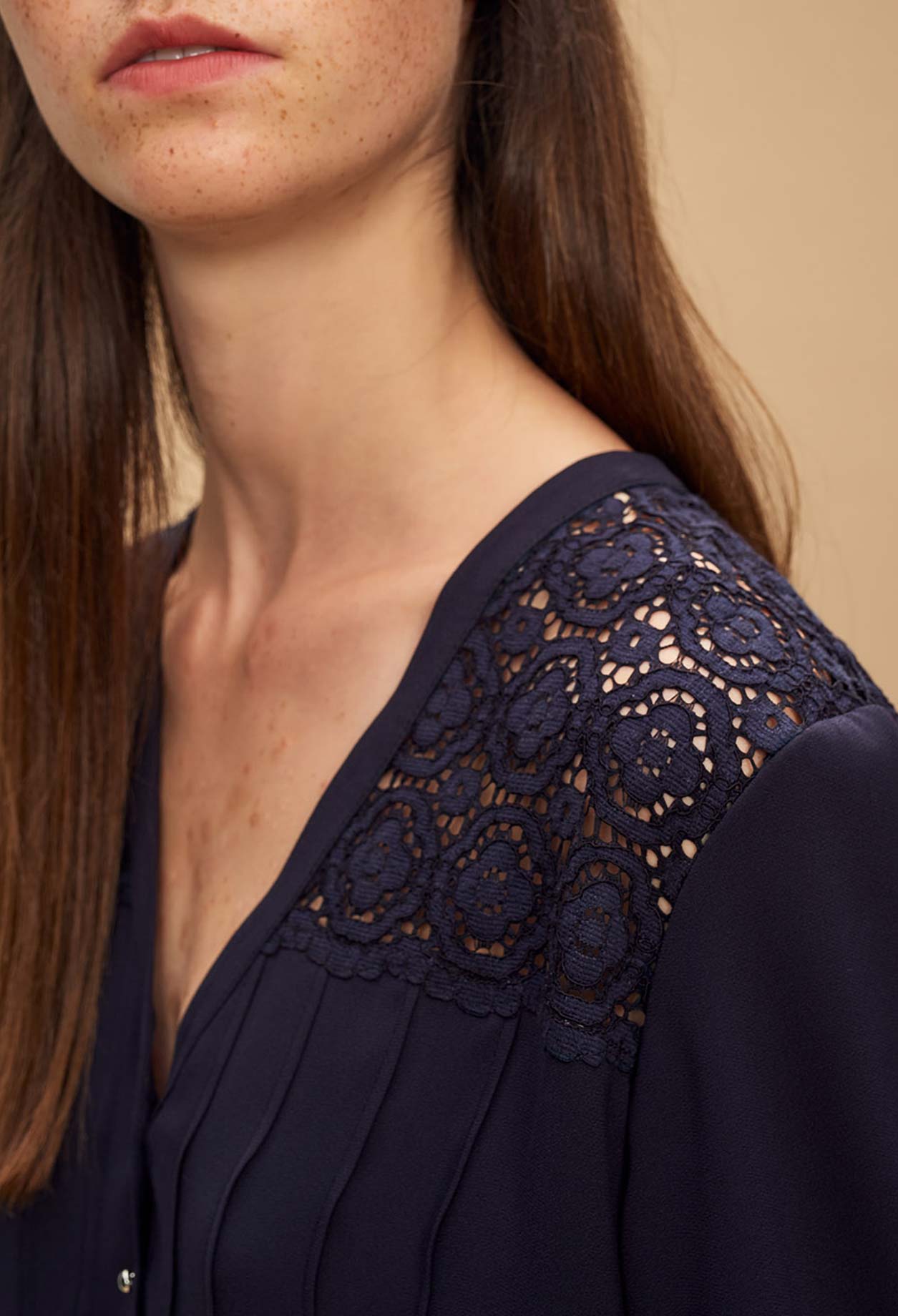 Top plissé incrustation dentelle Faume - seconde main