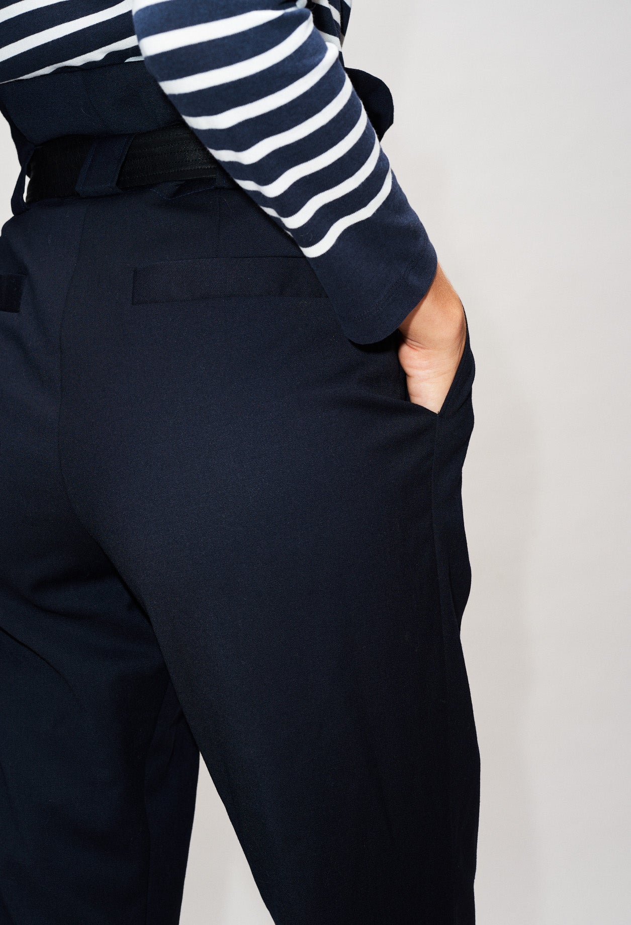 Pantalon taille haute ceinturé Faume - seconde main